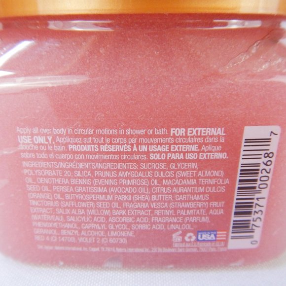 New Tree Hut Strawberry Shea Sugar Scrub Spa Body Exfoliator 18oz Self Care Rare - Picture 6 of 9